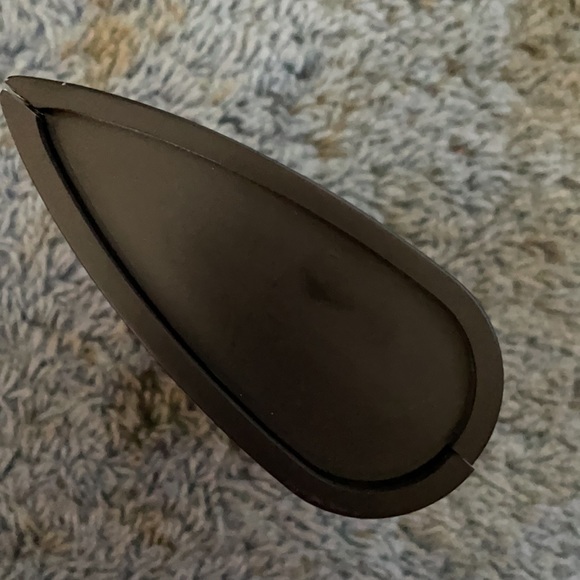 NWOT CLUTCH-LA CONFIDENTIAL MAGAZINE COVER - Picture 5 of 7